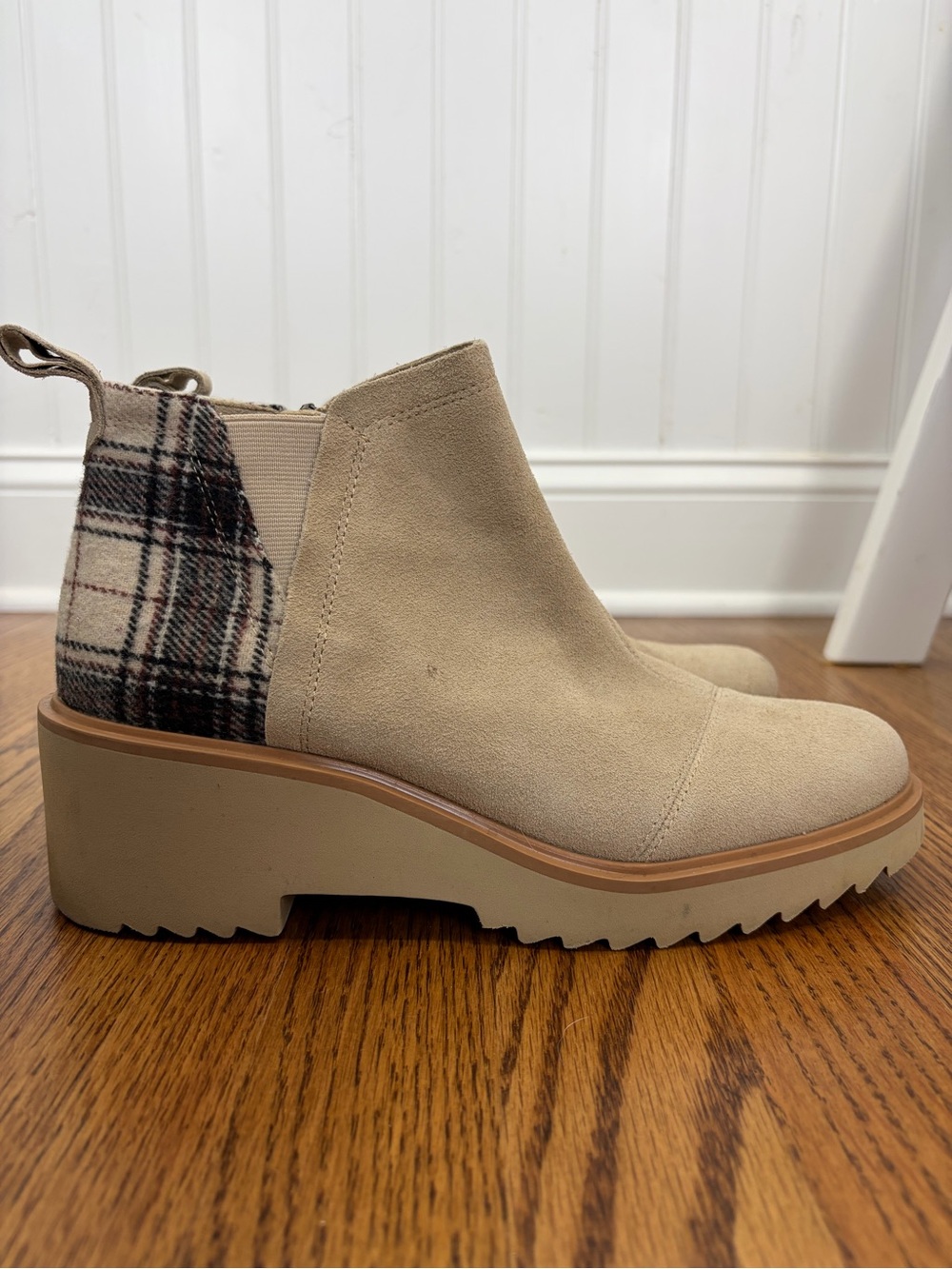 TOMS Maude Wedge Ankle Bootie with Plaid Heel Accent (10) - Picture 2 of 8